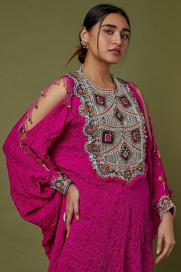 Fuchsia Dupion Embroidered Kaftan Set by Minaxi Dadoo at Pernia's Pop Up Shop