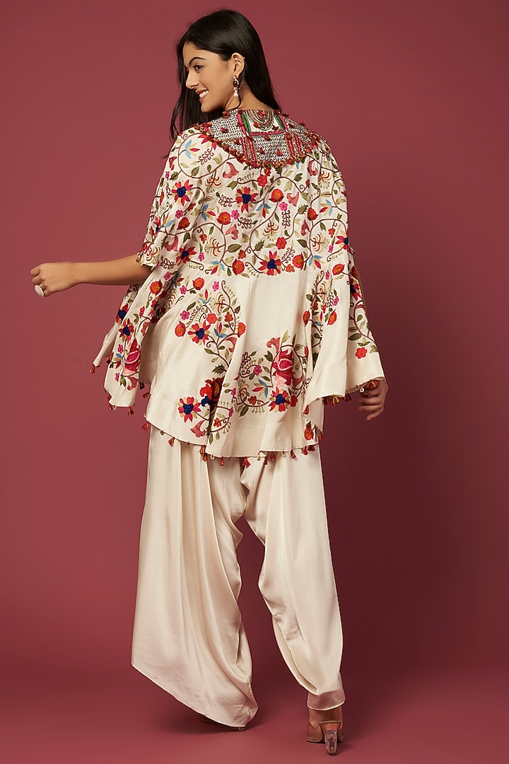 Ivory Silk Embroidered Cape Set by Minaxi Dadoo at Pernia's Pop Up Shop