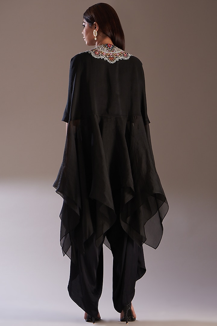 Black Silk Embroidered Hankey Cape Set by Minaxi Dadoo at Pernia's Pop Up Shop
