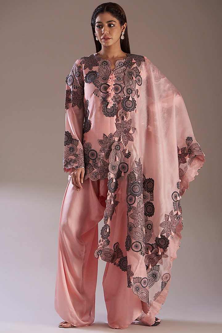 Pink Silk & Chanderi Embroidered Kurta Set by Minaxi Dadoo at Pernia's Pop Up Shop