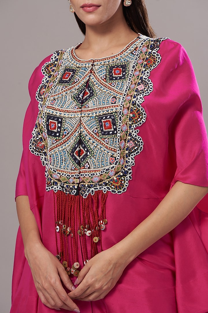 Pink Dupion Embroidered Cape Set by Minaxi Dadoo at Pernia's Pop Up Shop