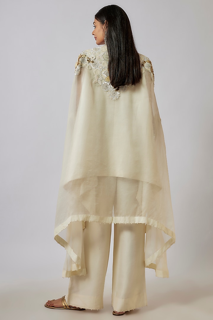 Ivory China Dupion & Organza Thread Embroidered Kurta Set by Minaxi Dadoo at Pernia's Pop Up Shop