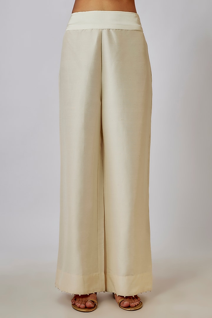 Ivory China Dupion & Organza Thread Embroidered Kurta Set by Minaxi Dadoo at Pernia's Pop Up Shop