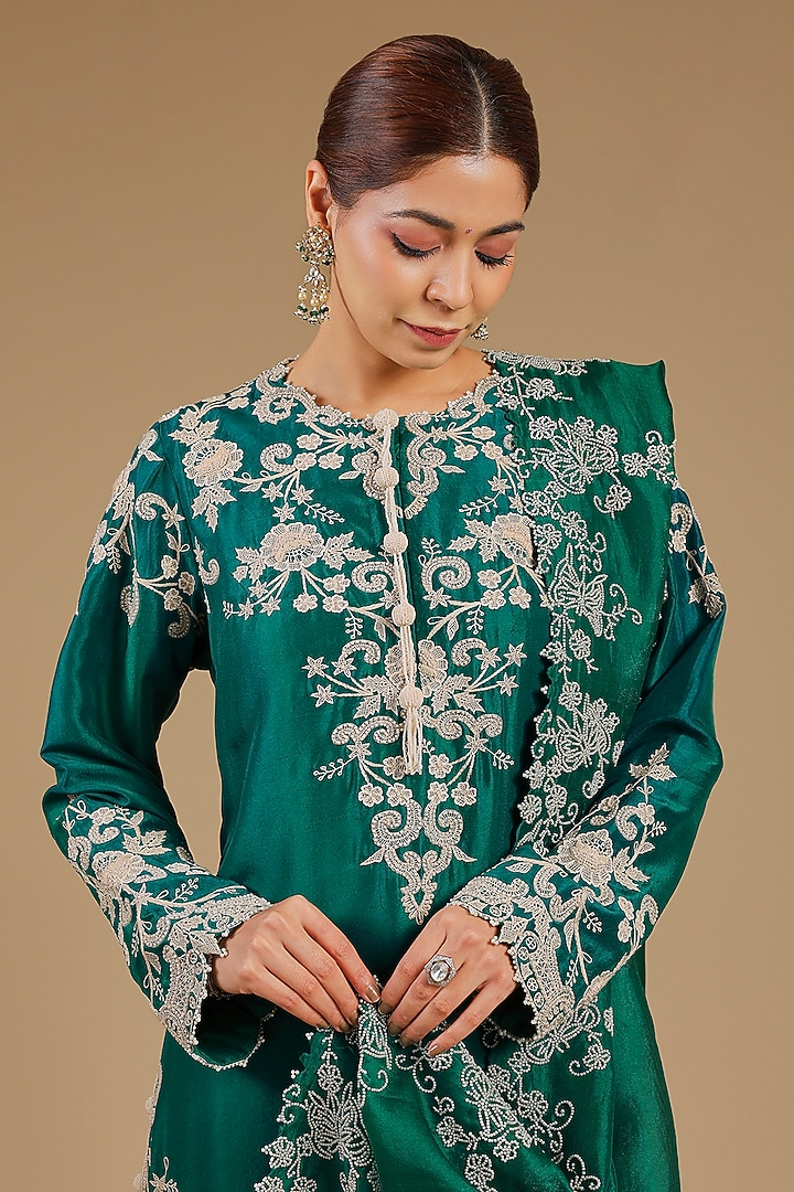 Green Dupion Pearl Work Straight Kurta Set by Minaxi Dadoo at Pernia's Pop Up Shop