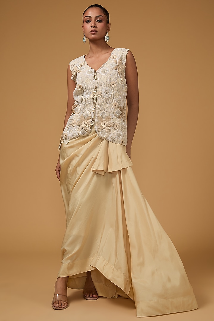 Beige Silk Thread Work Butterfly Cape Set by Minaxi Dadoo at Pernia's Pop Up Shop