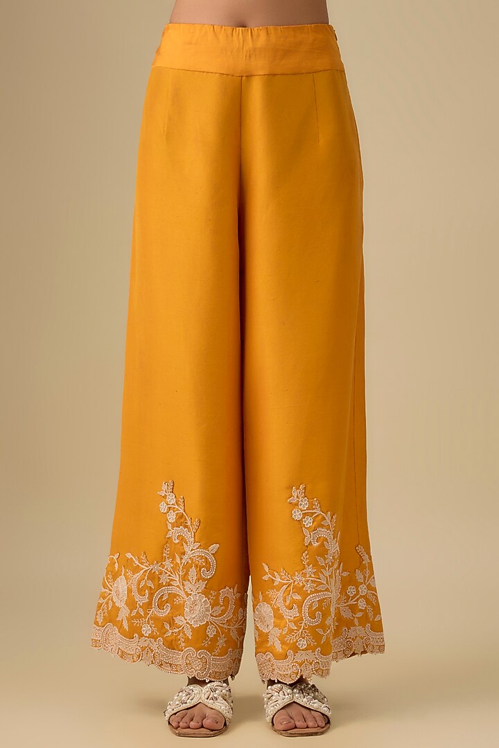 Yellow Organza Butterfly Cape Set by Minaxi Dadoo at Pernia's Pop Up Shop