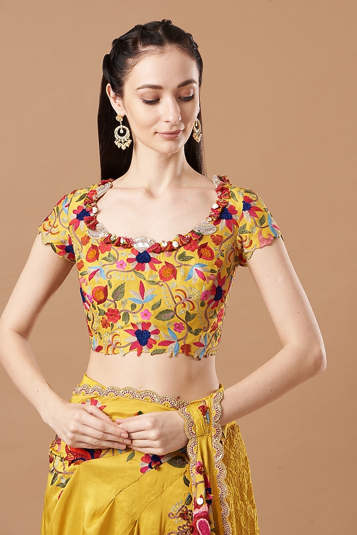 Yellow Dupion Silk Embroidered Draped Reception Saree Set by Minaxi Dadoo at Pernia's Pop Up Shop