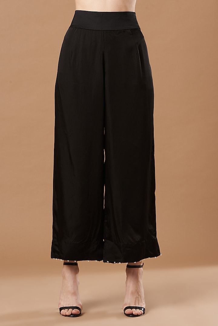 Black Dupion Silk Embroidered Kurta Set by Minaxi Dadoo at Pernia's Pop Up Shop