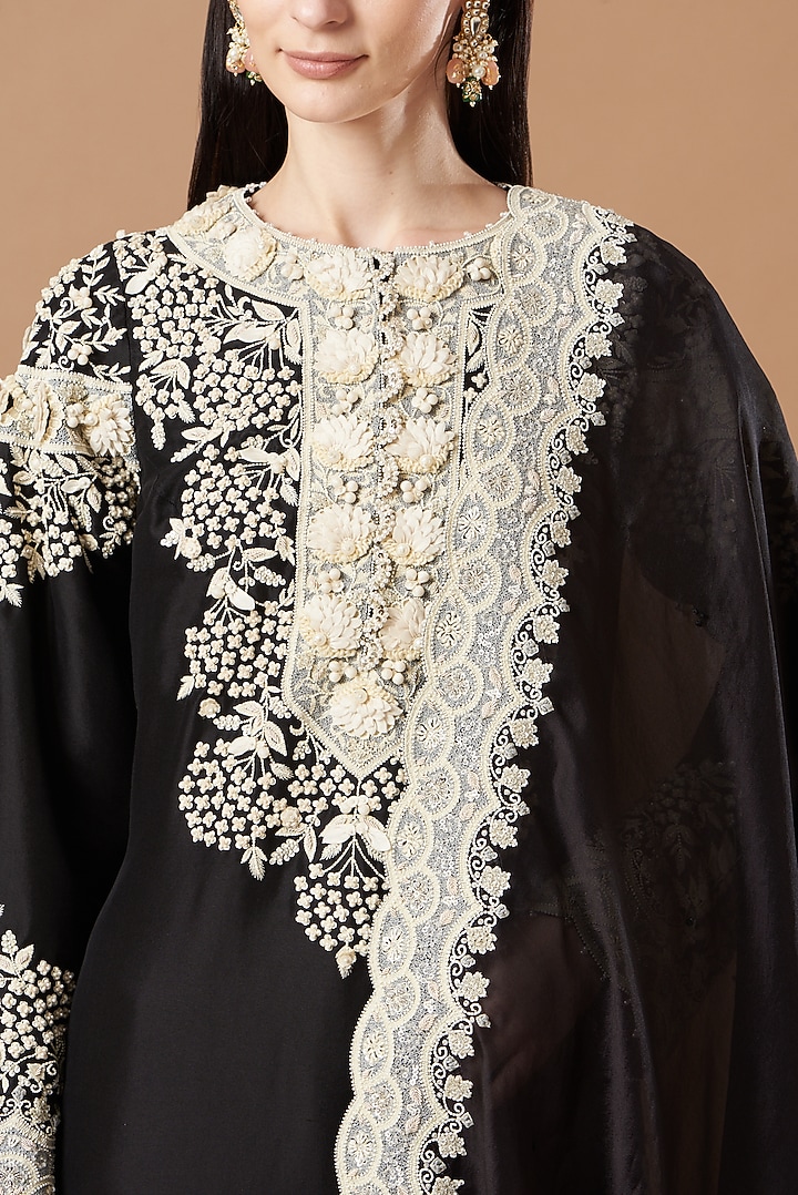 Black Dupion Silk Embroidered Kurta Set by Minaxi Dadoo at Pernia's Pop Up Shop