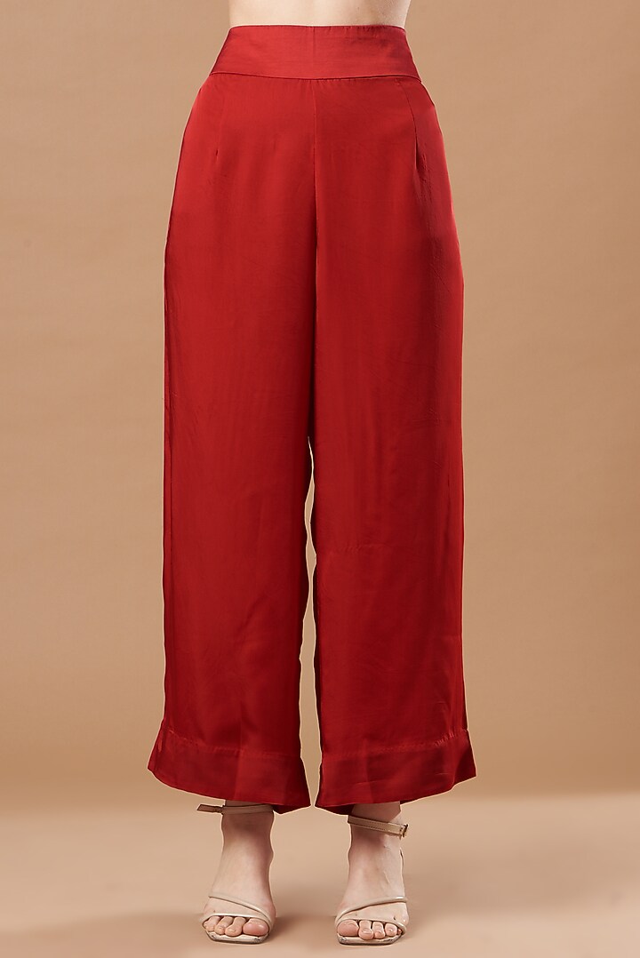 Red Chanderi Embroidered Kurta Set by Minaxi Dadoo at Pernia's Pop Up Shop