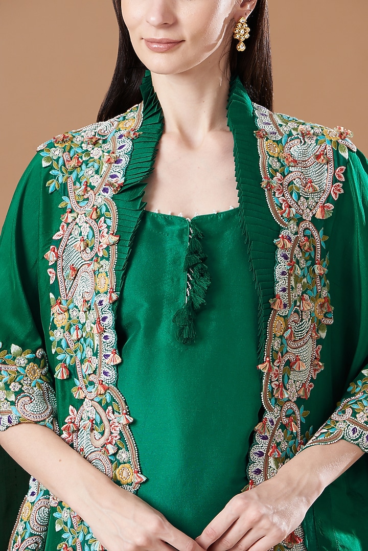 Green Organza Embroidered Cape Set by Minaxi Dadoo at Pernia's Pop Up Shop