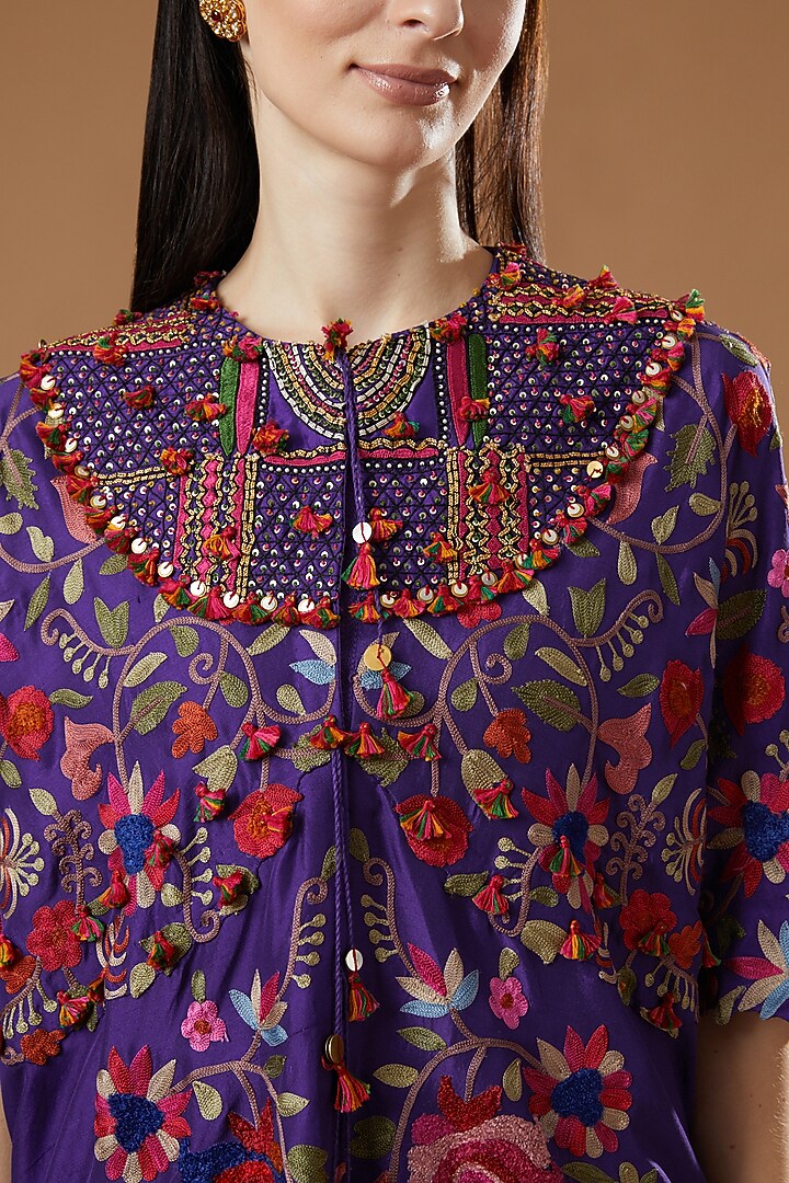 Violet Dupion Embroidered Cape Set by Minaxi Dadoo at Pernia's Pop Up Shop