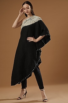 product-color-Black