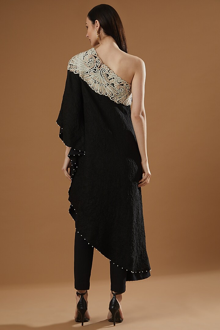 Black Dupion Off-Shoulder Tunic Set by Minaxi Dadoo at Pernia's Pop Up Shop