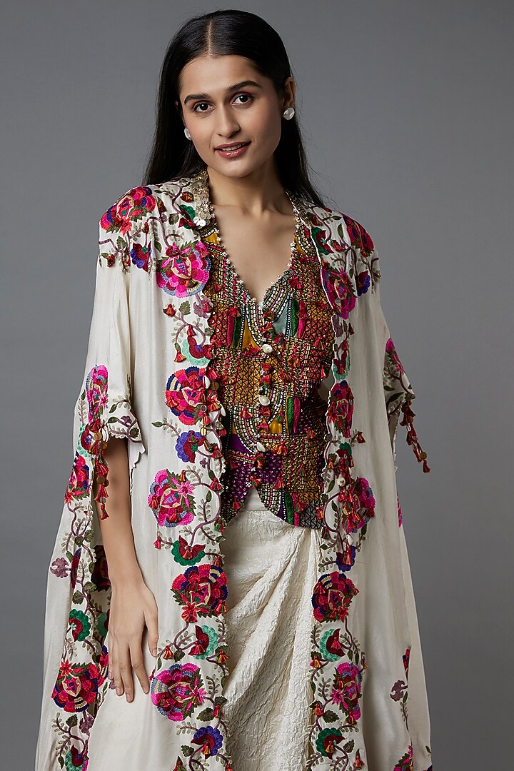 Ivory Dupion Embroidered Cape Set by Minaxi Dadoo at Pernia's Pop Up Shop