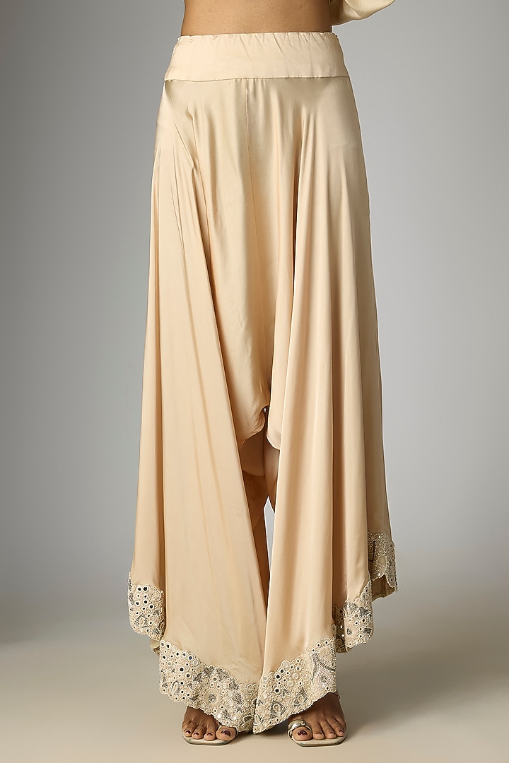 Ivory Silk Embroidered Cape Set by Minaxi Dadoo at Pernia's Pop Up Shop