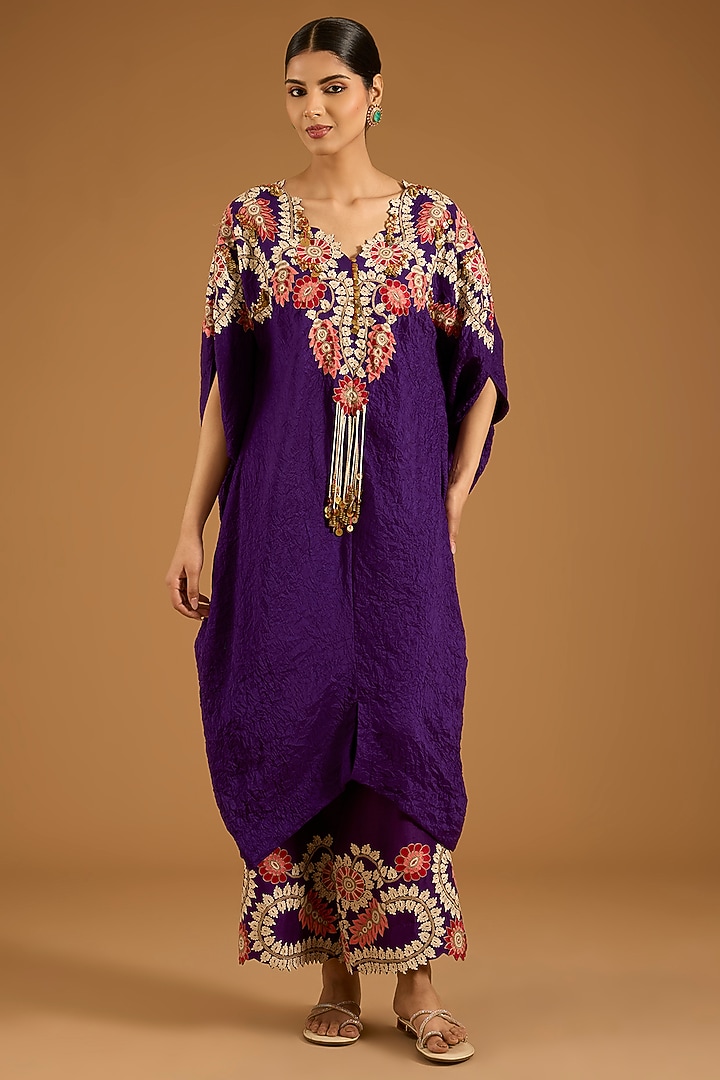Violet Silk Thread Work Kaftan Set by Minaxi Dadoo at Pernia's Pop Up Shop