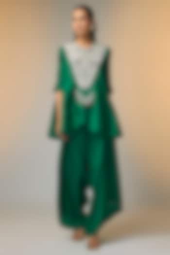Green Dupion Embroidered Cape Set by Minaxi Dadoo at Pernia's Pop Up Shop