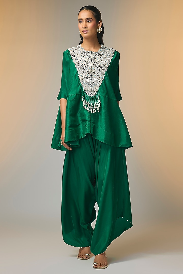 Green Dupion Embroidered Cape Set by Minaxi Dadoo at Pernia's Pop Up Shop