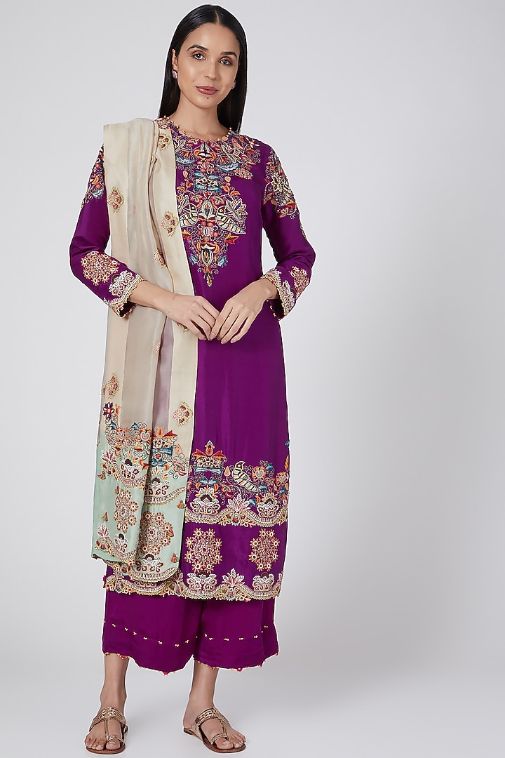 Purple Embroidered Kurta Set by Minaxi Dadoo at Pernia's Pop Up Shop