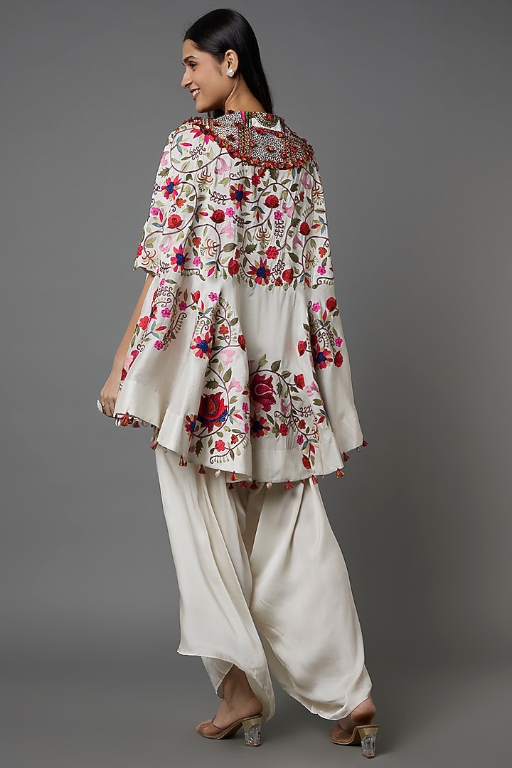 Ivory Silk Embroidered Cape Set by Minaxi Dadoo at Pernia's Pop Up Shop