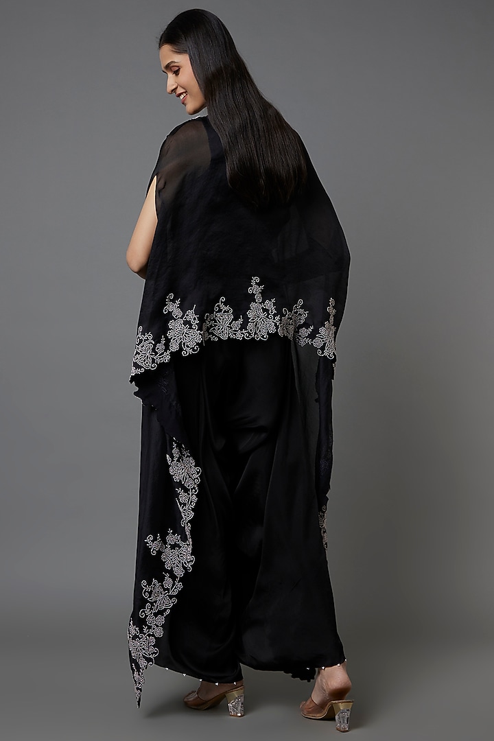 Black Organza Embroidered Cape Set by Minaxi Dadoo at Pernia's Pop Up Shop