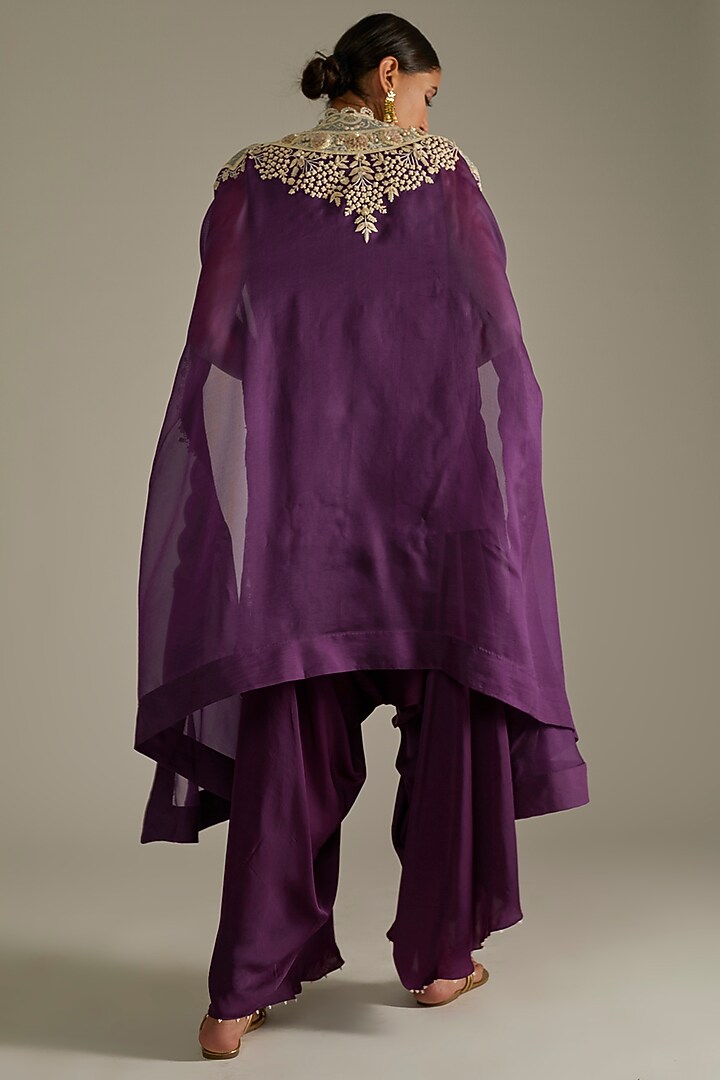 Purple Embroidered Cape Set by Minaxi Dadoo at Pernia's Pop Up Shop