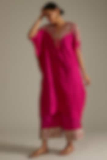 Rani Pink Embroidered Crushed Kaftan Set by Minaxi Dadoo at Pernia's Pop Up Shop