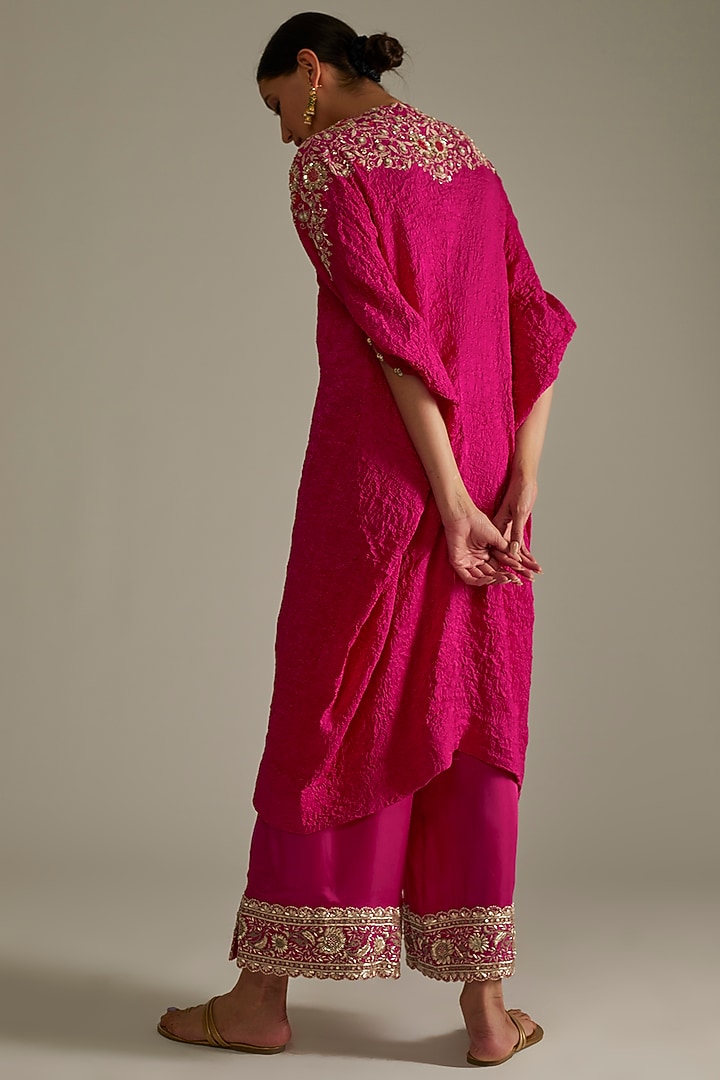 Rani Pink Embroidered Crushed Kaftan Set by Minaxi Dadoo at Pernia's Pop Up Shop