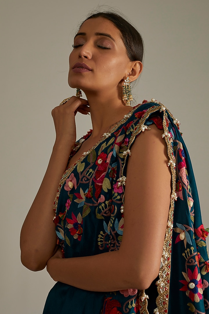 Peacock Blue Embroidered Draped Reception Saree Set by Minaxi Dadoo at Pernia's Pop Up Shop