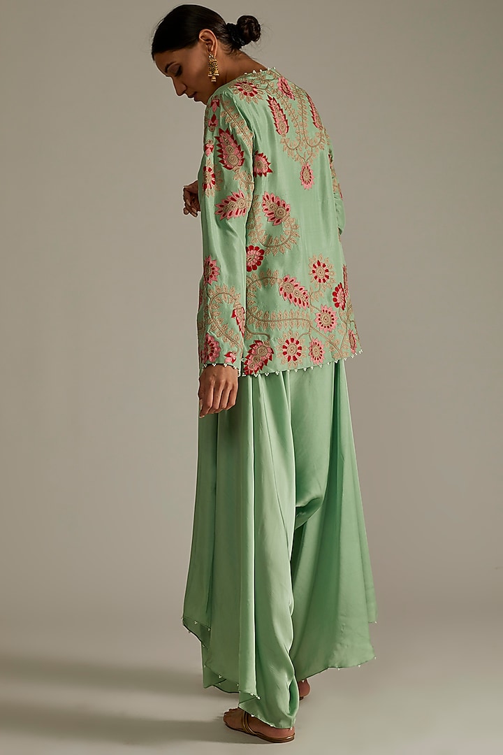 Green Embroidered Kurta Set by Minaxi Dadoo at Pernia's Pop Up Shop