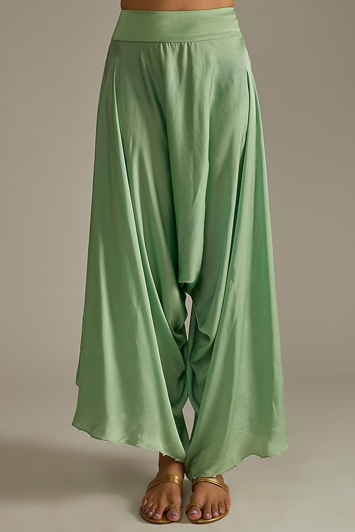 Green Embroidered Kurta Set by Minaxi Dadoo at Pernia's Pop Up Shop