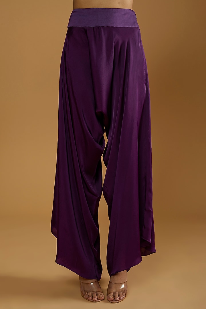 Purple Embroidered Cape Set by Minaxi Dadoo at Pernia's Pop Up Shop
