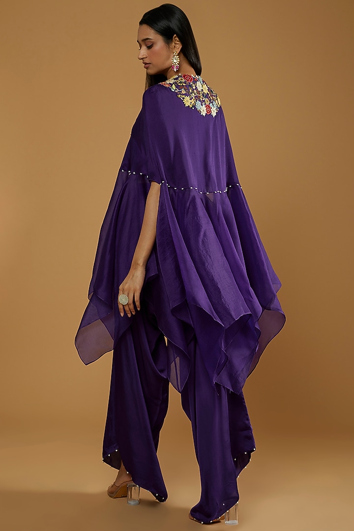 Violet Embroidered Cape Set by Minaxi Dadoo at Pernia's Pop Up Shop