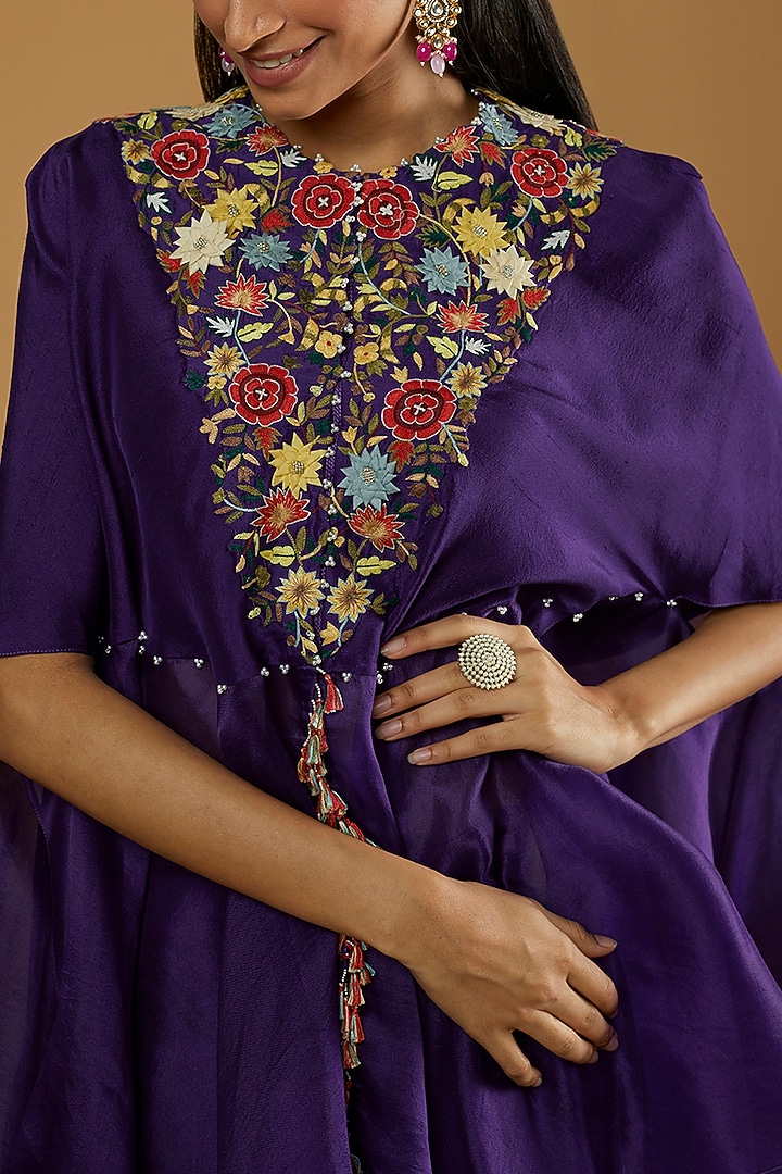 Violet Embroidered Cape Set by Minaxi Dadoo at Pernia's Pop Up Shop