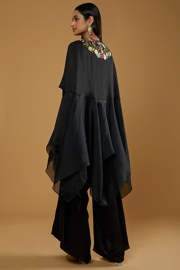 Black Dupion Embroidered Cape Set by Minaxi Dadoo at Pernia's Pop Up Shop