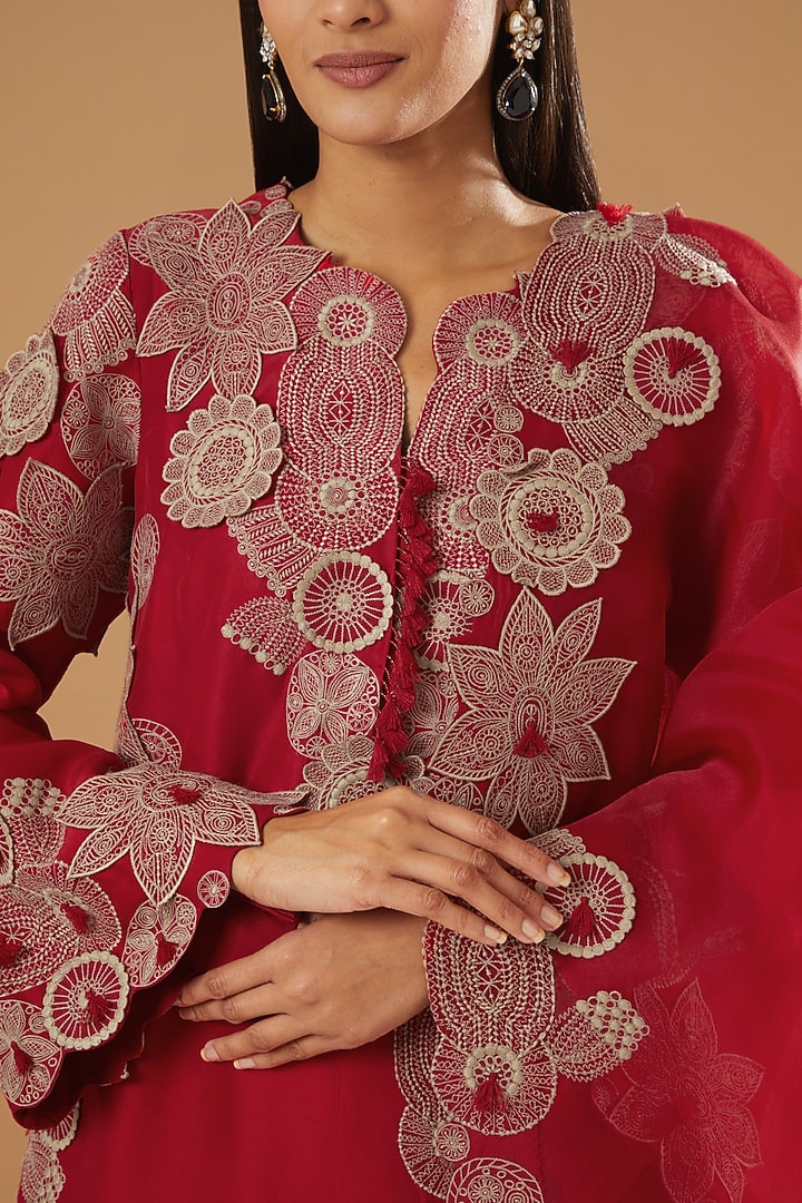Red Dupion Embellished Kurta Set by Minaxi Dadoo at Pernia's Pop Up Shop