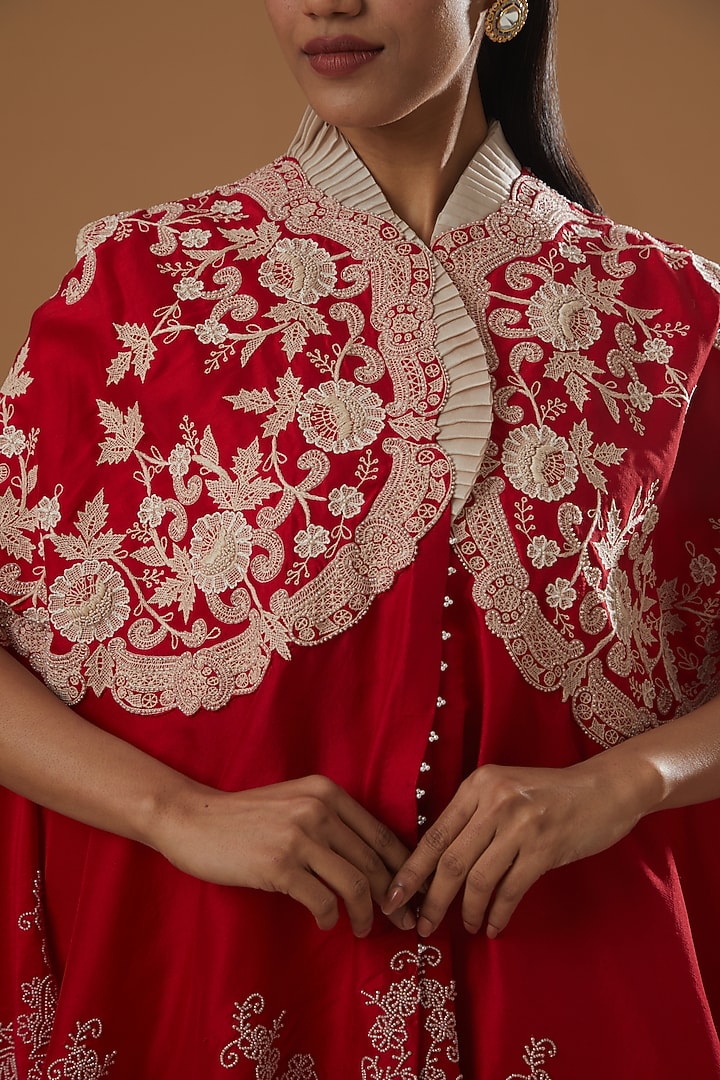 Red Embroidered Cape Set by Minaxi Dadoo at Pernia's Pop Up Shop