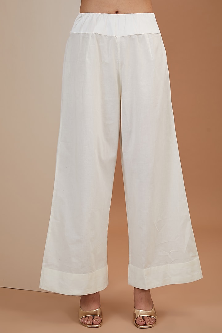 Ivory Chanderi Thread Embroidered Straight Kurta Set by Minaxi Dadoo at Pernia's Pop Up Shop