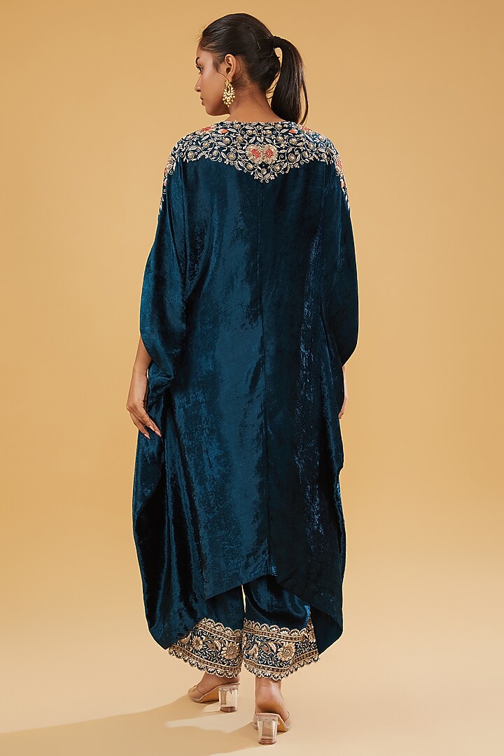 Blue Velvet Thread Work Kaftan Set by Minaxi Dadoo at Pernia's Pop Up Shop