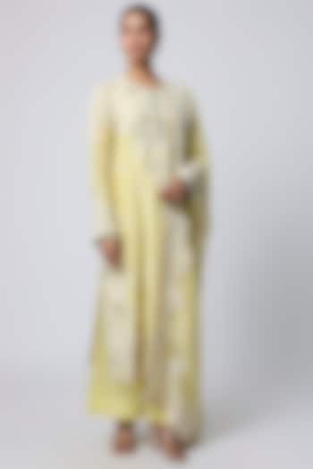 Yellow Dupion Long Kurta Set by Minaxi Dadoo at Pernia's Pop Up Shop