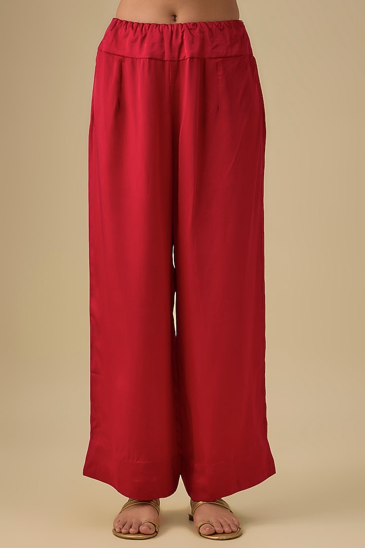 Red Silk Embroidered Kurta Set by Minaxi Dadoo at Pernia's Pop Up Shop