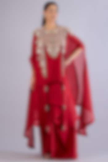 Red Organza Thread & Zari Work Cape Set by Minaxi Dadoo at Pernia's Pop Up Shop