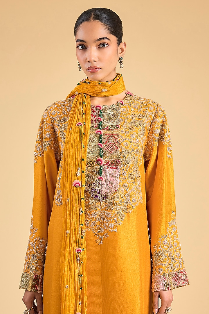 Yellow Dupion Embroidered Long Kurta Set by Minaxi Dadoo at Pernia's Pop Up Shop