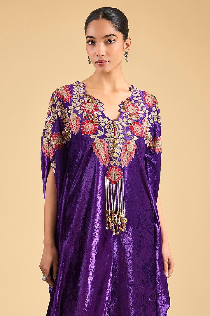 Purple Velvet Thread Work Kaftan Set by Minaxi Dadoo at Pernia's Pop Up Shop