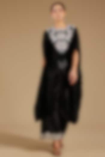 Blue Velvet Embroidered Kaftan Set by Minaxi Dadoo at Pernia's Pop Up Shop