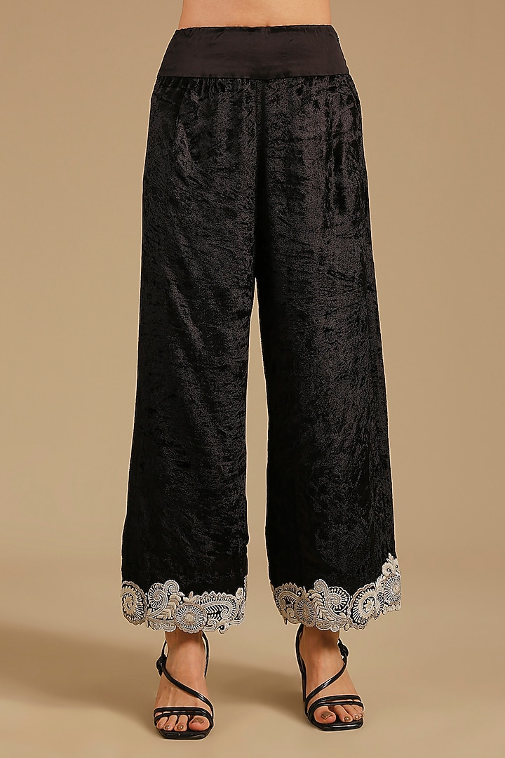 Blue Velvet Embroidered Kaftan Set by Minaxi Dadoo at Pernia's Pop Up Shop