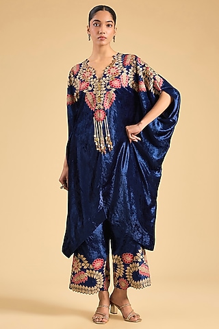 Blue Velvet Thread Work Kaftan Set by Minaxi Dadoo