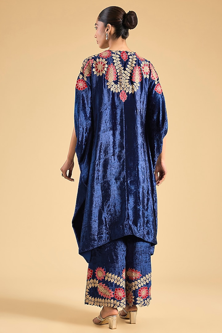 Blue Velvet Thread Work Kaftan Set by Minaxi Dadoo at Pernia's Pop Up Shop