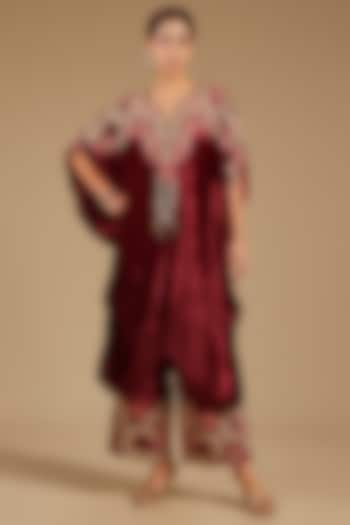 Maroon Velvet Threadwork Kaftan Set by Minaxi Dadoo at Pernia's Pop Up Shop
